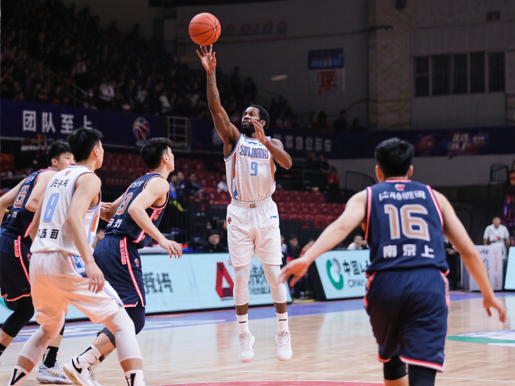 他更是展现 他更是展现