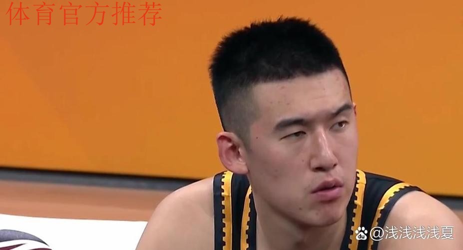 方硕全场出战14分钟，投篮3中3得到7分1篮板2助攻